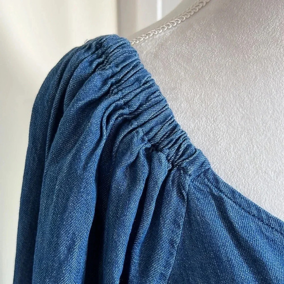 Old Navy Denim Long Sleeve Top with Elasticized Shoulders - NWT - Size M - Picture 6 of 12